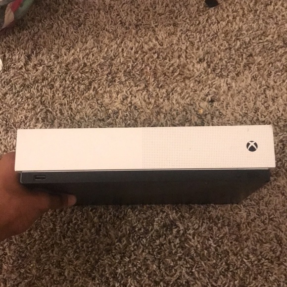 Xbox One S